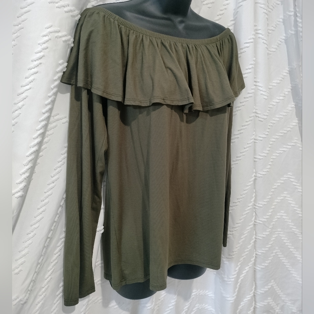 Flirty Feminine Off-Shoulder Olive Green Ruffle Top Blouse - Size XL NWOT Cute
